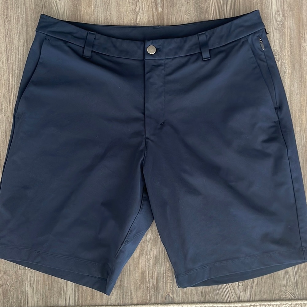 Lululemon Men’s Commission Short Classic 9” in True Navy Size 34